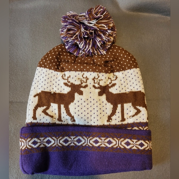 Winter Light Up Hat - Picture 3 of 4